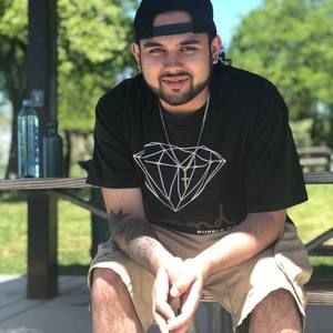 Meet your Posher, Gino